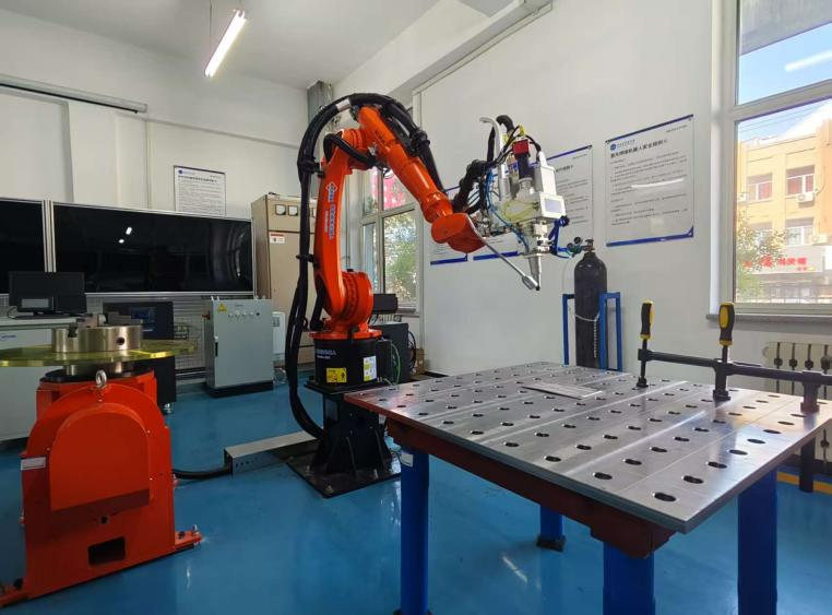 聚力前沿智造，培養卓越工匠——哈爾濱華德學院焊接工作站設備升級引領育人新篇